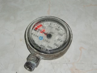 「ハワイにて浸水した残圧計」のサムネイル画像