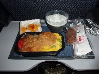 「帰りの飛行機での食事」のサムネイル画像