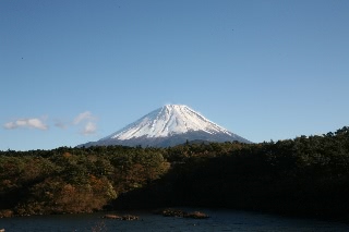 「精進湖から見る富士山」のサムネイル画像