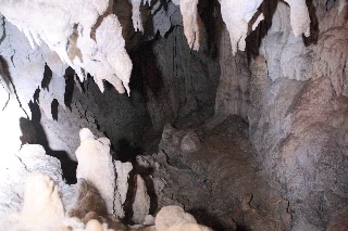 「鍾乳洞」のサムネイル画像