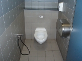 「空港のトイレ」のサムネイル画像