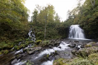 「雨霧の滝」のサムネイル画像
