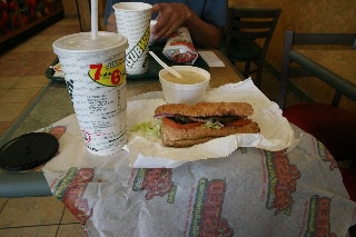 「SUBWAYでの朝食」のサムネイル画像