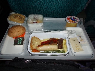 「kuala lumpur -> 成田での朝食」のサムネイル画像