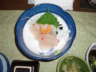 「お造り盛り合わせ(鰆 , 水イカ)」のサムネイル画像