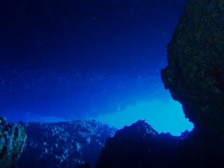 「海底洞窟」のサムネイル画像