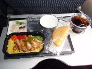 「行きの飛行機の食事」のサムネイル画像