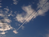 「飛行機雲の影」のサムネイル画像